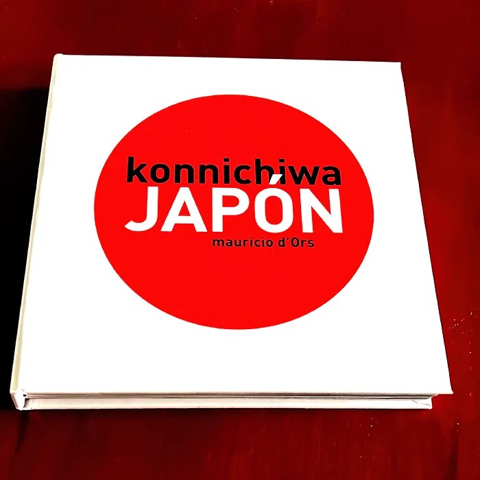 Cubierta posterior del fotolibro Konichiwa Japón de Mauricio d'Ors