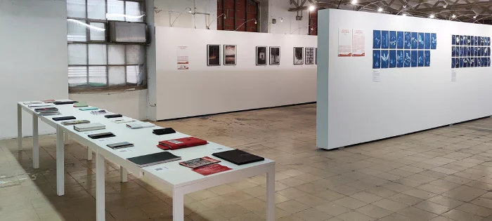 Exposición Veinte miradas desde la autoedición organizada por Photo Art Books en el Festival Revela’T 2022. 