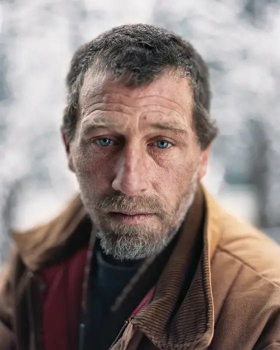 "Grays the mountain sends" de Bryan Schutmaat