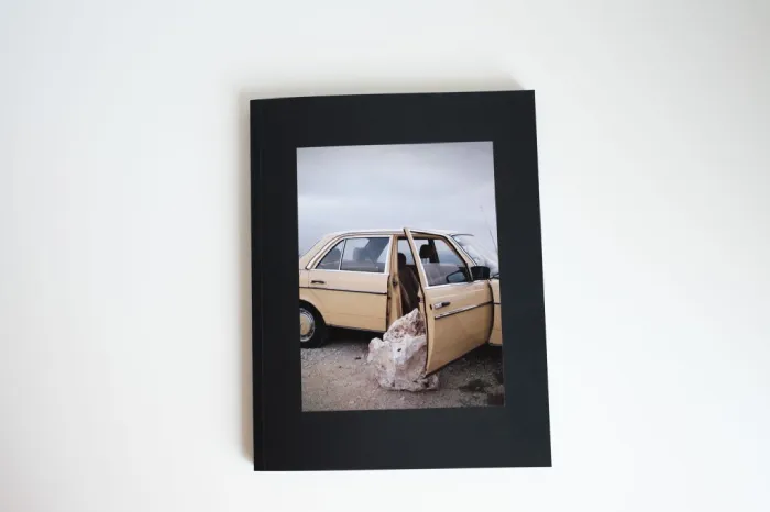 Cubierta del fotolibro "Dark side" de Tiago da Cruz.