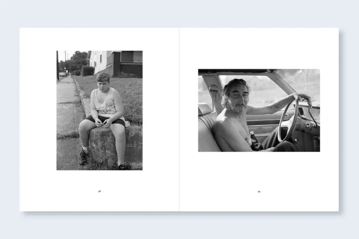 Interior del fotolibro South Central de Mark Steinmetz