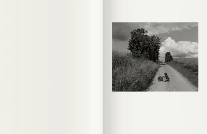 Interior del fotolibro On nous a dit qu’il n’y avait rien et nous sommes allés le chercher de Israel Ariño