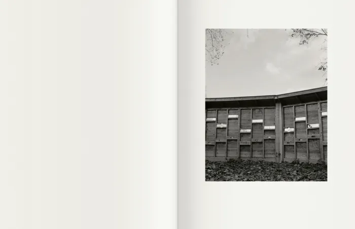 Interior del fotolibro On nous a dit qu’il n’y avait rien et nous sommes allés le chercher de Israel Ariño