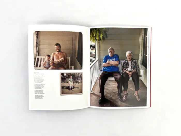 Interior del fotolibro "¿Quién merece morir?" de Sofía Moro