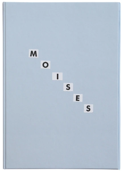 cubierta del fotolibro "Moisés" de Mariela Sancari.