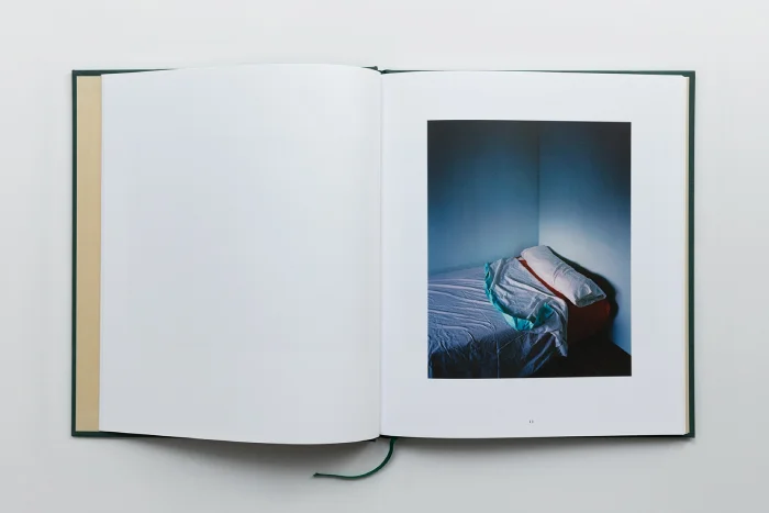 Interior del fotolibro Cubierta del fotolibro "Country fictions" de Juan Aballe.