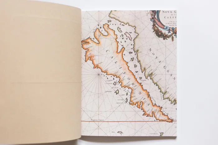 Interior del fotolibro "Last Best Hope" de Juan Aballe.