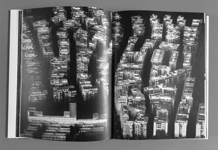 Interior del fotolibro "Europea" de Joakim Kocjancic.