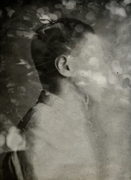 Retrato masculino en el interior del fotolibro Ctonio de Alessandra Calò.