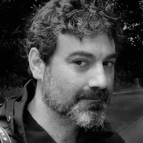 Autorretrato del fotógrafo Javier Arcenillas.