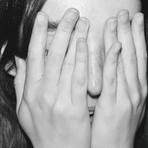 "Hard to explain" de Paula Tudela.