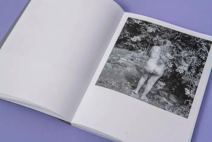 Interior del fotolibro "Belles mômes" de Clélia Odette.