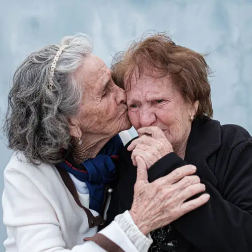 "Hijas del olvido" de Roberto Palomo.